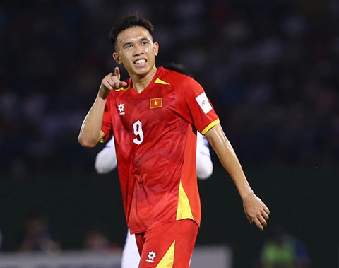 Minh Khoa ở lại Becamex TP.HCM