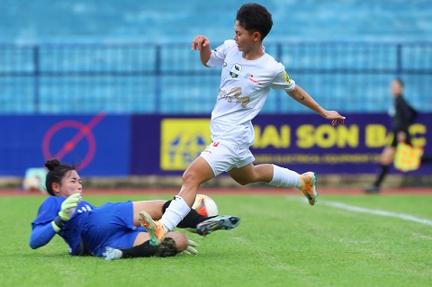 Phong Phú Hà Nam đại thắng ở vòng 5 
