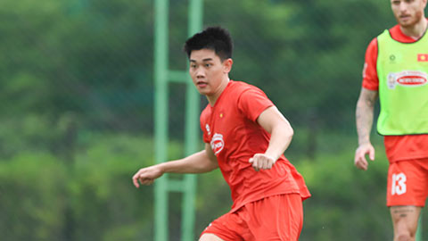  Đình Bắc quyết chiếm suất đá chính tại AFF Cup 2026