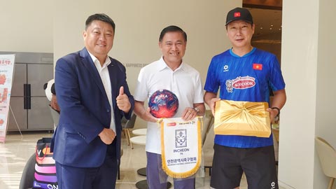  Lãnh đạo VFF kiểm tra công tác chuẩn bị của ĐT Việt Nam tại Hàn Quốc