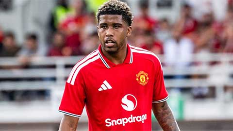  Andrey Santos khiến fan MU phát cuồng ngay trận ra mắt