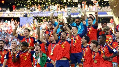  Tây Ban Nha sẽ còn đáng sợ hơn ở EURO 2028