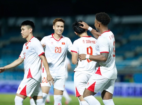 Biềm vui của các tuyển thủ Việt Nam trong trận thắng đậm Timor Leste. Ảnh: Anh Khoa