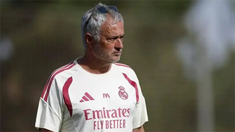  Một ngôi sao Real Madrid nhận thông báo phũ từ Mourinho