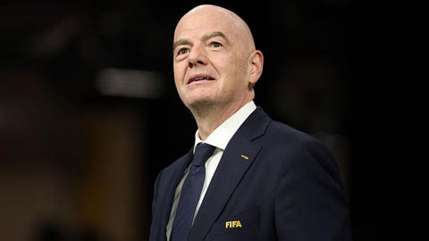 infantino đang đối mặt với sức ép lớn