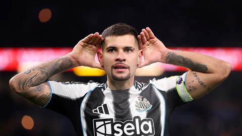 Sau quãng thời gian thành công với Chích chòe và 2 lần tham dự World Cup cùng ĐT Brazil, giờ đây Guimaraes đang chơi cho Arsenal