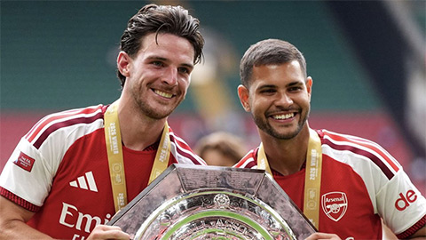  Arsenal sở hữu hàng tiền vệ hay nhất thế giới?