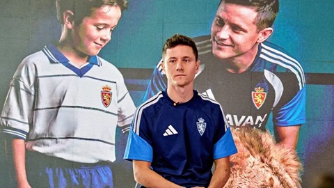  Vì sao Ander Herrera không nhận lương ở Zaragoza?