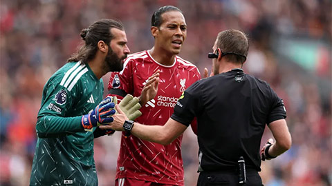  Vì sao bàn thua thứ hai của Liverpool vẫn được công nhận?