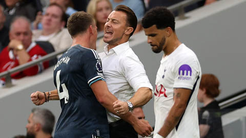  Tottenham khởi đầu tệ nhất Premier League sau 52 năm