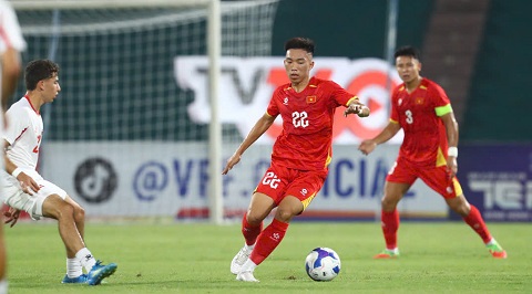 Phung phí cơ hội, U20 Việt Nam thua cay đắng. Ảnh: Minh Tuấn