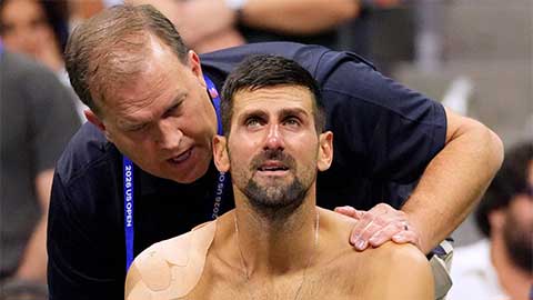  Novak Djokovic thua sốc ở US Open, mạng xã hội rộ nghi vấn về 'căn bệnh bí ẩn'