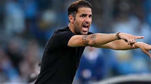  Fabregas giành giải HLV hay nhất Serie A 2025/26