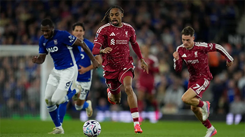 Thấy gì từ chiến thắng của Liverpool trước Ipswich?