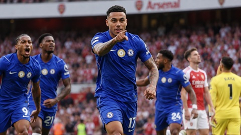  Morgan Rogers đá cho Arsenal tức điên