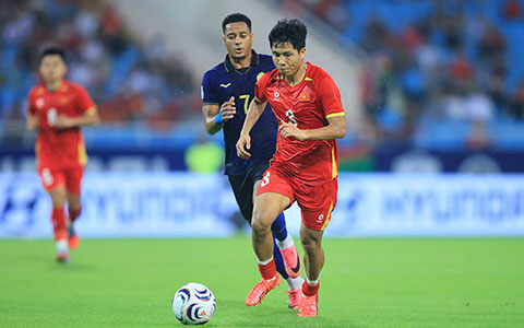 Văn Vĩ chắc chắn vắng mặt ở FIFA ASEAN Cup vì chấn thương - Ảnh: Minh Tuấn 