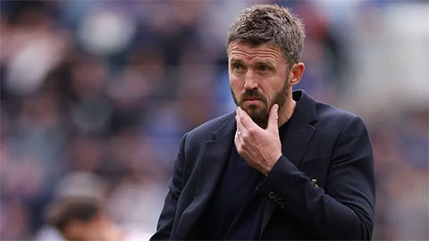  Carrick nên loại hậu vệ nào của MU sau trận hòa Everton?
