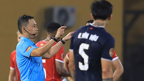  HLV Velizar Popov: 'Thẻ đỏ cho Văn Hậu là xứng đáng’