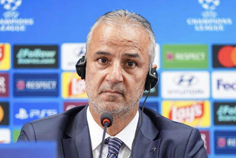 HLV Ismail Kartal chia tay Fenerbahce