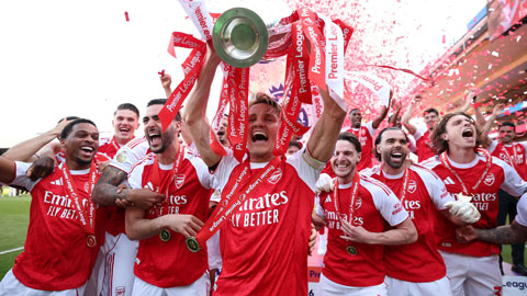 Mùa giải trước, Arsenal đã giành chức vô địch Premier League lần đầu tiên sau 22 năm