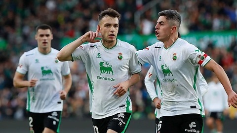  Barca vs Racing Santander: Hãy dè chừng cái tên Inigo Vicente