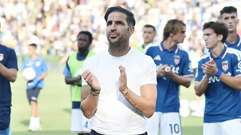 Thầy trò HLV Fabregas đứt mạch thăng hoa
