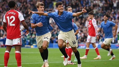  Premier League sau 5 vòng: Đại gia ngã ngựa, kẻ nổi loạn lên tiếng