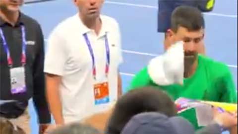  Làng quần vợt bàng hoàng khi Djokovic bị ném mũ trúng mặt ở Trung Quốc