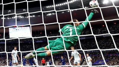  Donnarumma có thực sự là thủ môn hay nhất thế giới?