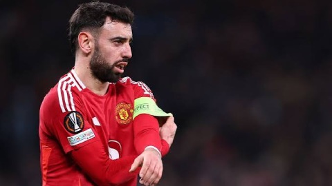  Bruno Fernandes không đáng mặt đội trưởng MU