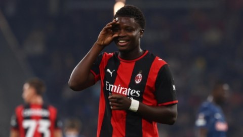  Alphadjo Cisse lập hat-trick lịch sử, vượt kỷ lục của Del Piero
