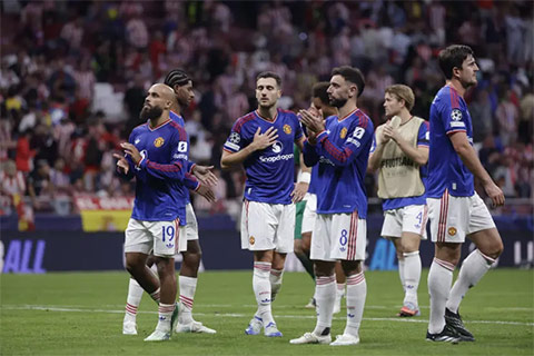 Hàng tiền vệ MU trở nên lỏng lẻo khi vắng Casemiro