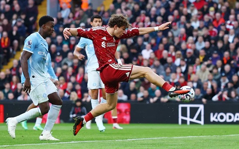 Koumas đã mất ngủ cả đêm sau khi bỏ lỡ cơ hội ngon ăn trong thất bại 0-3 trước Man City