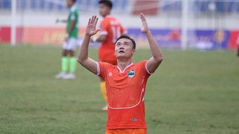  Nguyễn Xuân Nam: 3 lần đứt dây chằng, cựu tiền đạo ĐT Việt Nam vẫn tỏa sáng ở hạng Nhất