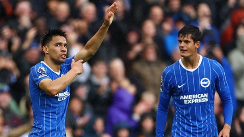  Brighton thách thức mọi giới hạn, ghi bàn chỉ sau Barca