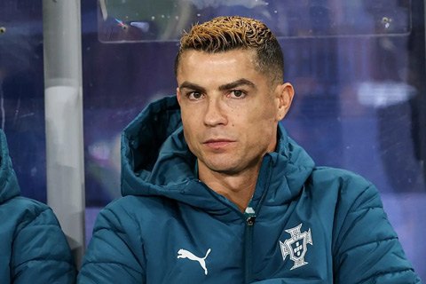 Với nguồn thu nhập khổng lồ, số tiền phạt chỉ như "muỗi đốt inox" với Ronaldo