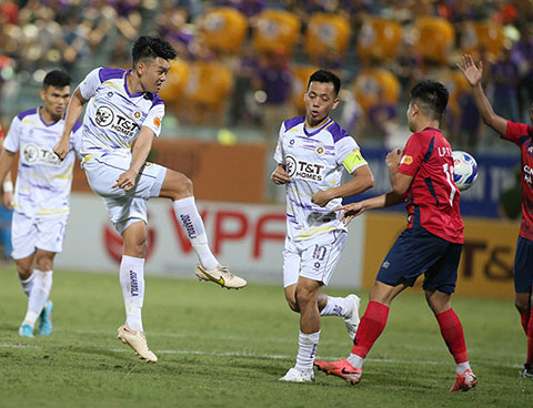 V.League từng bước giảm thiểu định kiến câu giờ - Ảnh: Minh Tuấn