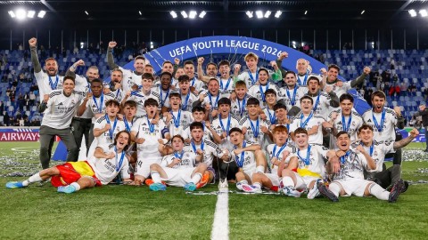  Real Madrid đang vứt bỏ một thế hệ vô địch