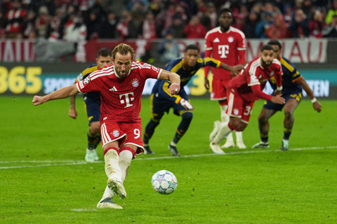 Kane chơi tuyệt hay trận này nhưng không thể giúp Bayern chiến thắng