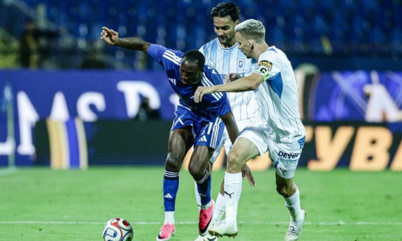 Nhật định phạt góc Universitatea Craiova vs Levski Sofia, 0h30 ngày 30/7 - Ảnh 1
