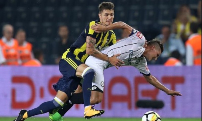 Nhật định phạt góc Fenerbahce vs Sturm Graz, 1h00 ngày 6/8 - Ảnh 1