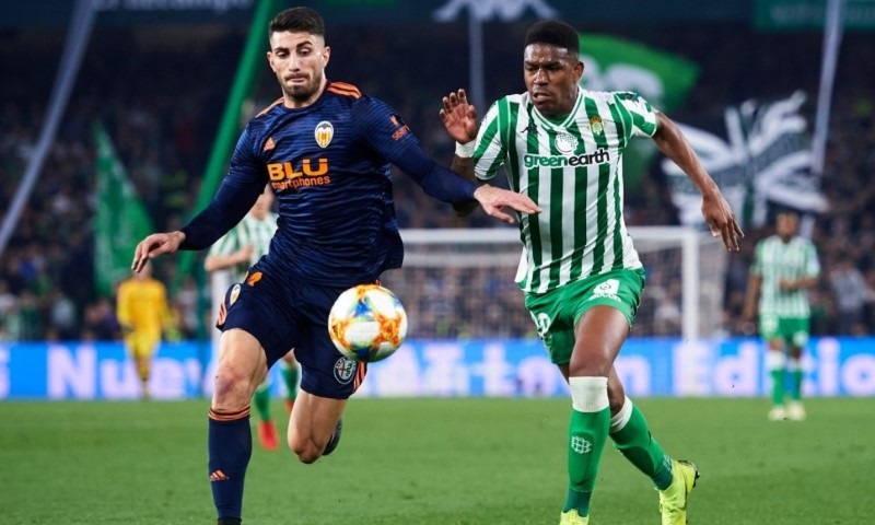 Nhật định phạt góc Valencia vs Real Betis, 2h00 ngày 26/8 - Ảnh 1