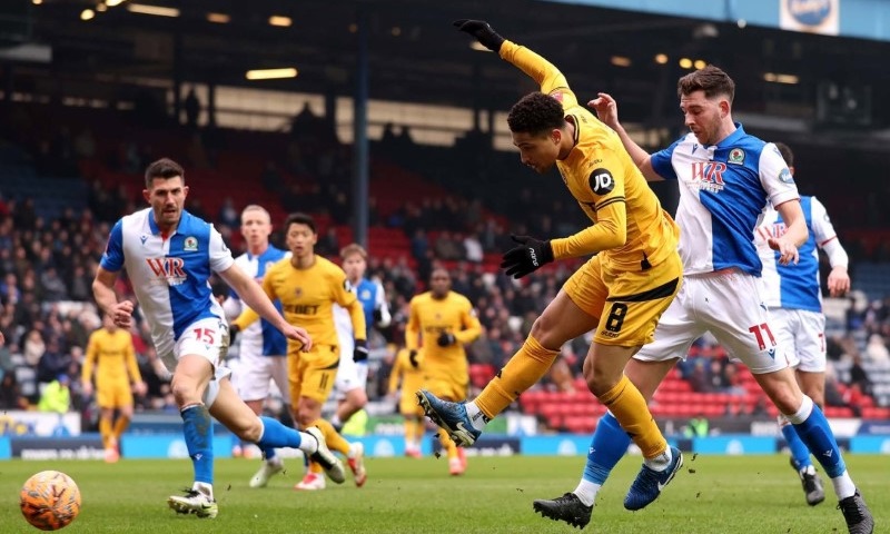 Nhật định phạt góc Wolves vs Blackburn, 2h00 ngày 15/8 - Ảnh 1