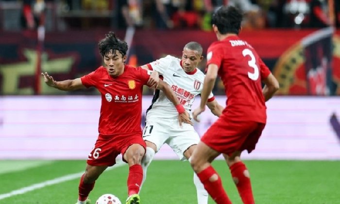  Nhật định phạt góc Chongqing Tonglianglong vs Shanghai Port, 18h35 ngày 9/8