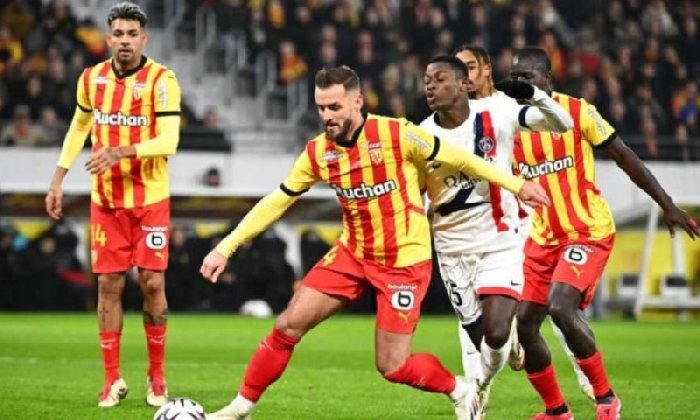  Nhật định phạt góc Lens vs Lyon, 01h45 ngày 10/10