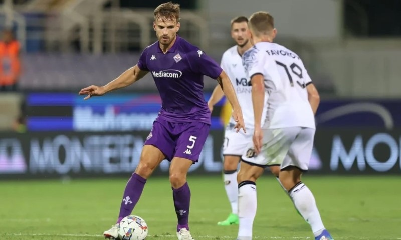 Nhật định phạt góc Venezia vs Fiorentina, 1h45 ngày 12/9 - Ảnh 1
