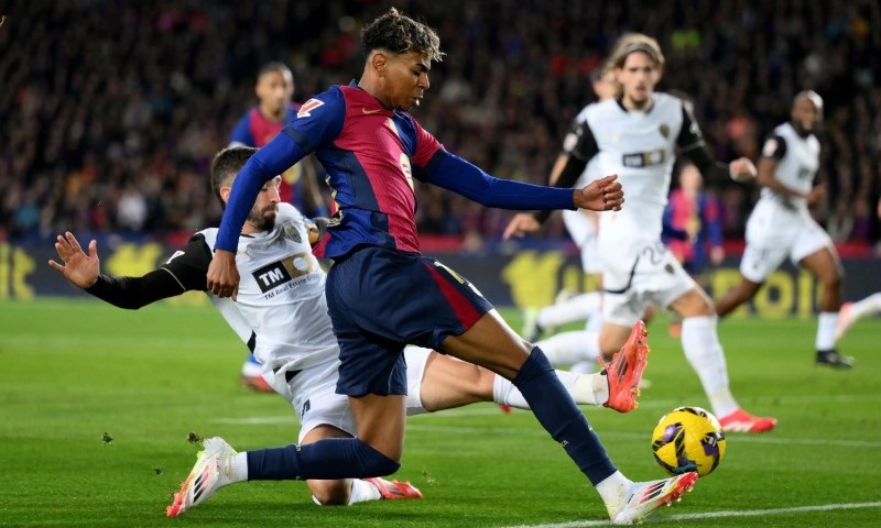 Nhật định phạt góc Valencia vs Barcelona, 21h15 ngày 6/9 - Ảnh 1